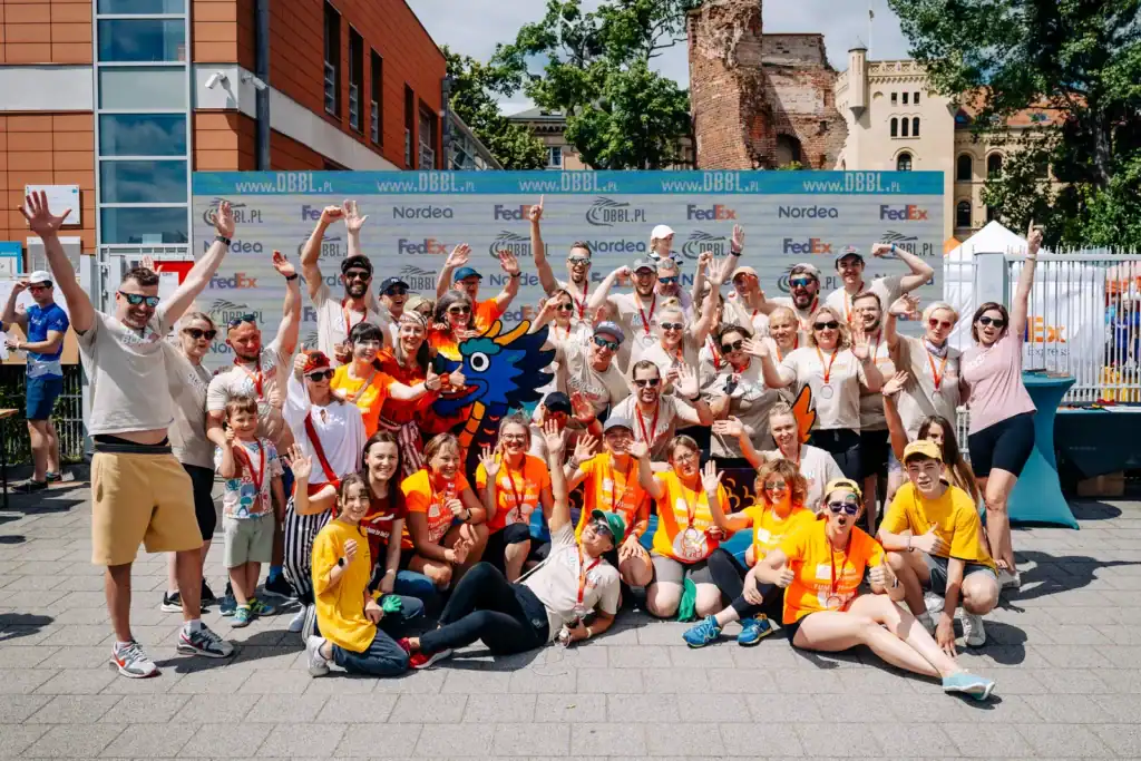 Przedstawiciele Dragon Boat Business League 2026 na wydarzeniu sportowym.